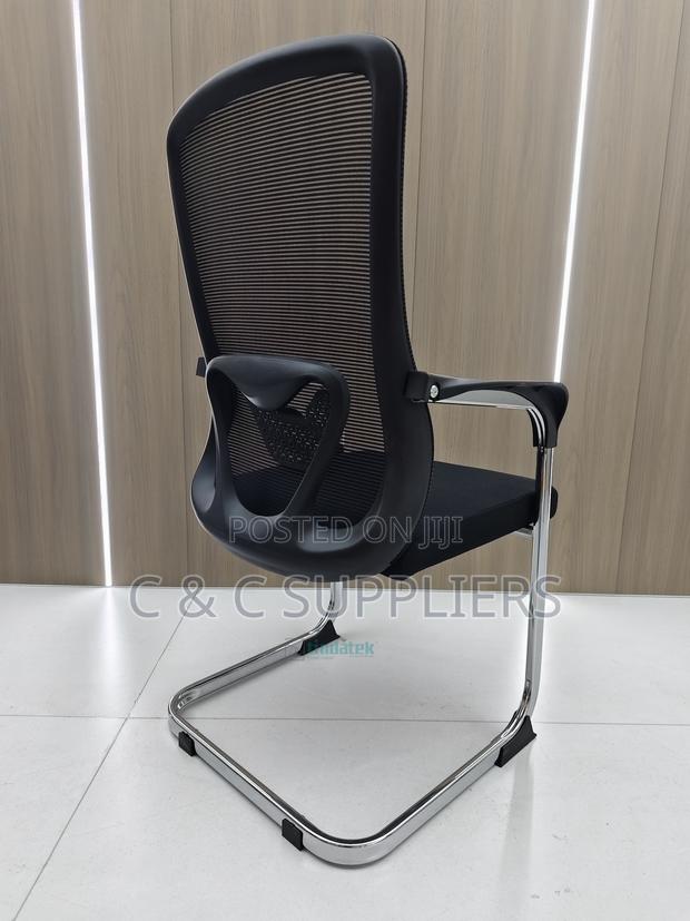 Ergonomic Medium Back Visitor Chair - thumbnail 8