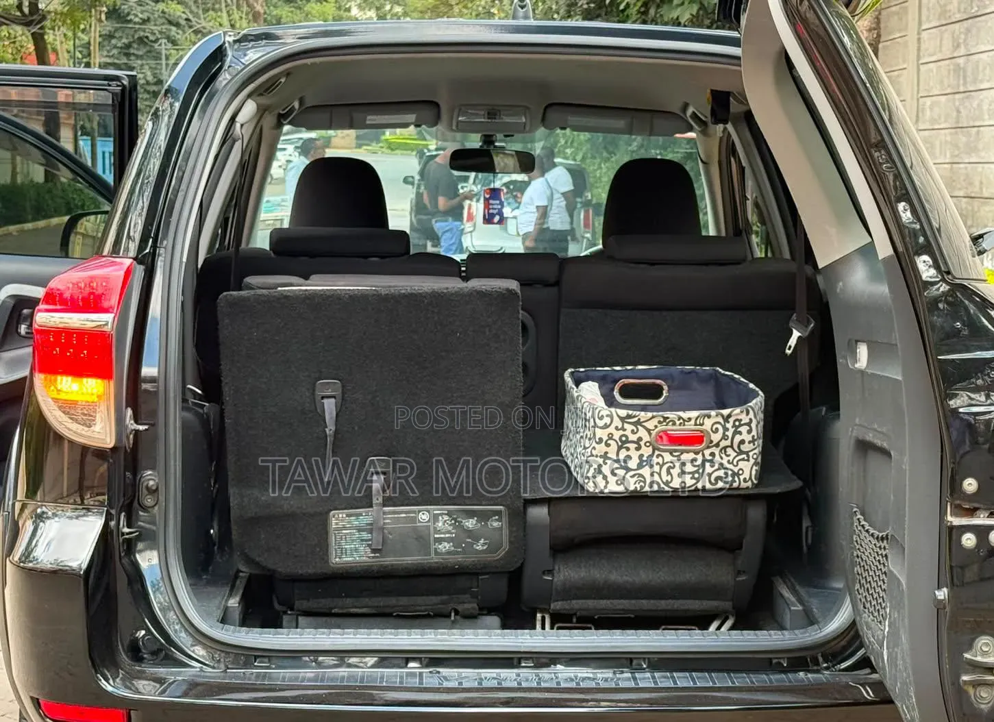 Toyota Vanguard 2012 Black