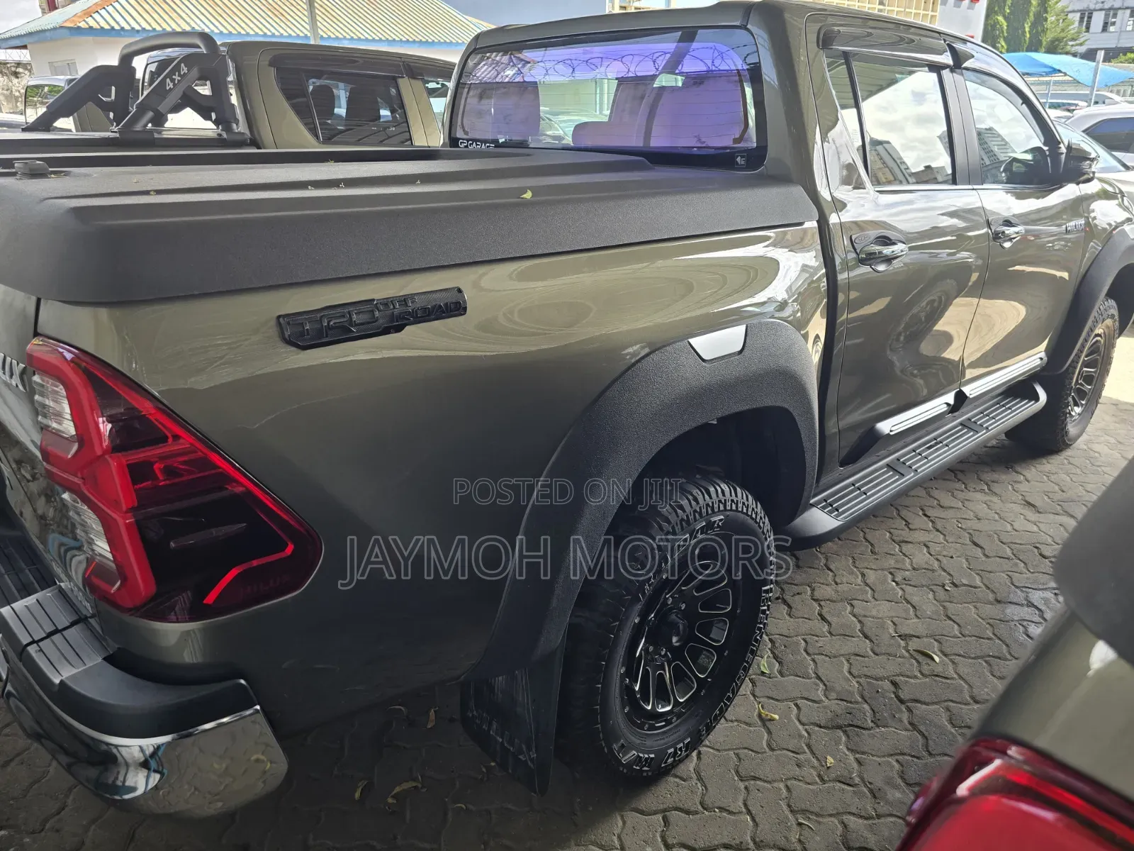 Toyota Hilux 2021 Gold
