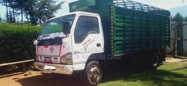 Isuzu NPR 2014