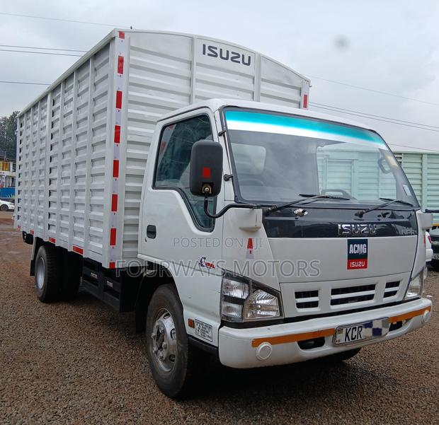 Isuzu NPR 2018