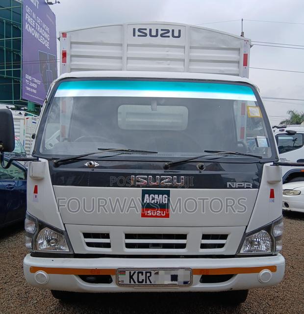 Isuzu NPR 2018 - thumbnail 2
