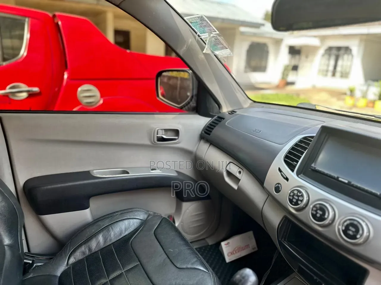Mitsubishi L200 2011 Black