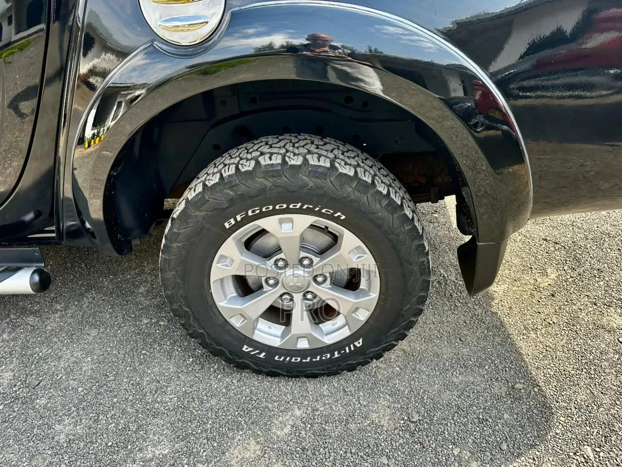 Mitsubishi L200 2011 Black