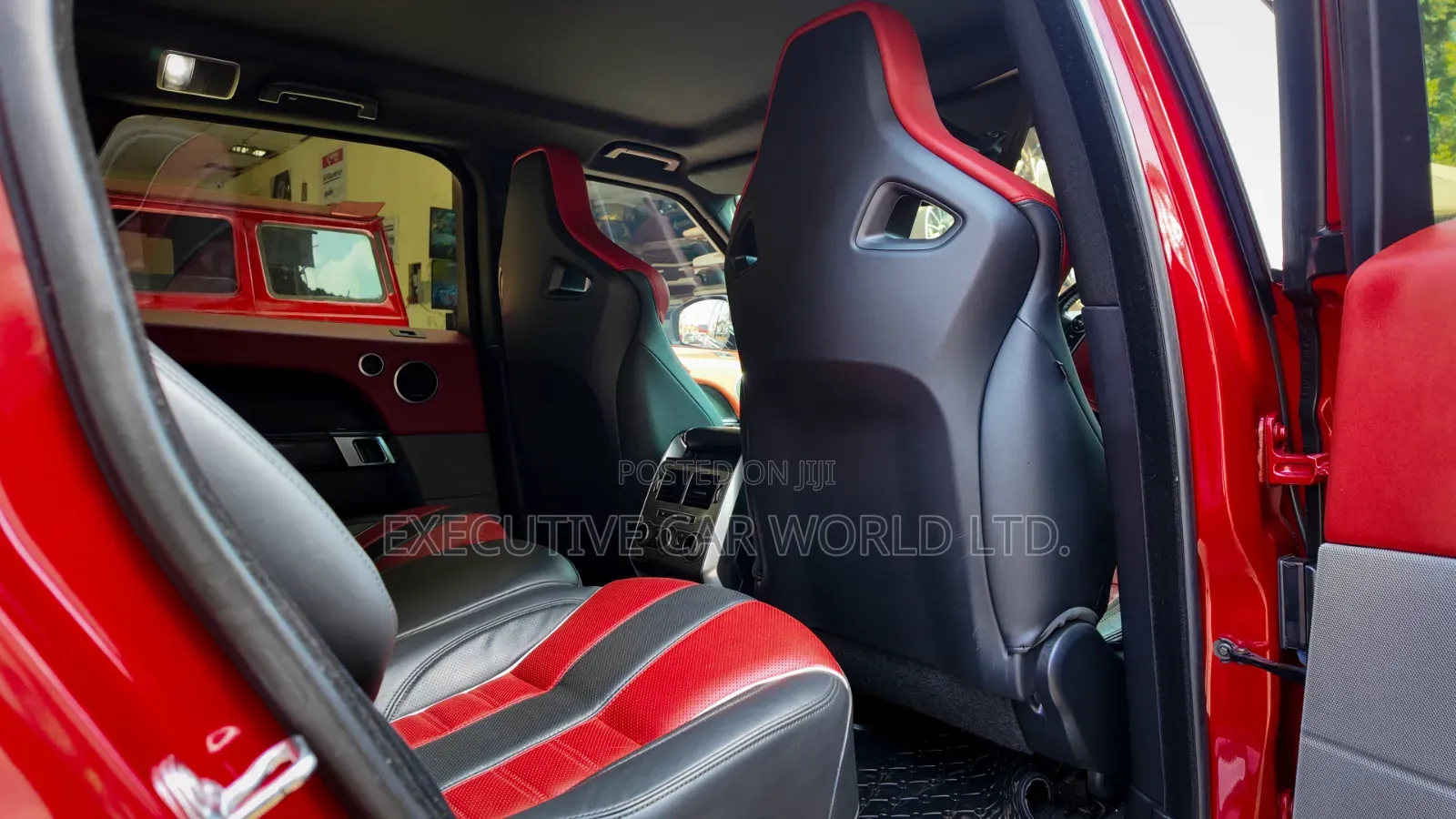 Land Rover Range Rover Sport SVR 2019 Red