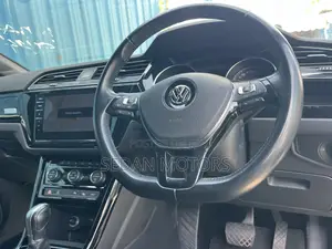 Volkswagen Touran 2019 Black