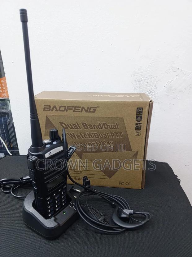 Baofeng Uv-82 Dual Band Walkie Talkie 5w Long Range Two-Way Radio |