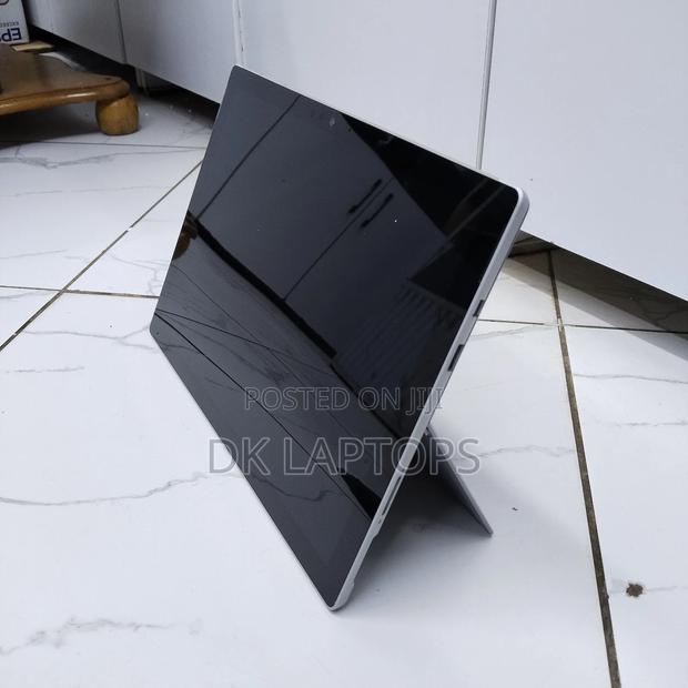 Microsoft Surface Pro 5 256 GB Silver - thumbnail 3