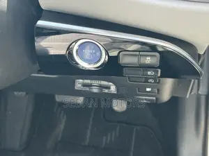 Toyota Prius 2019 White