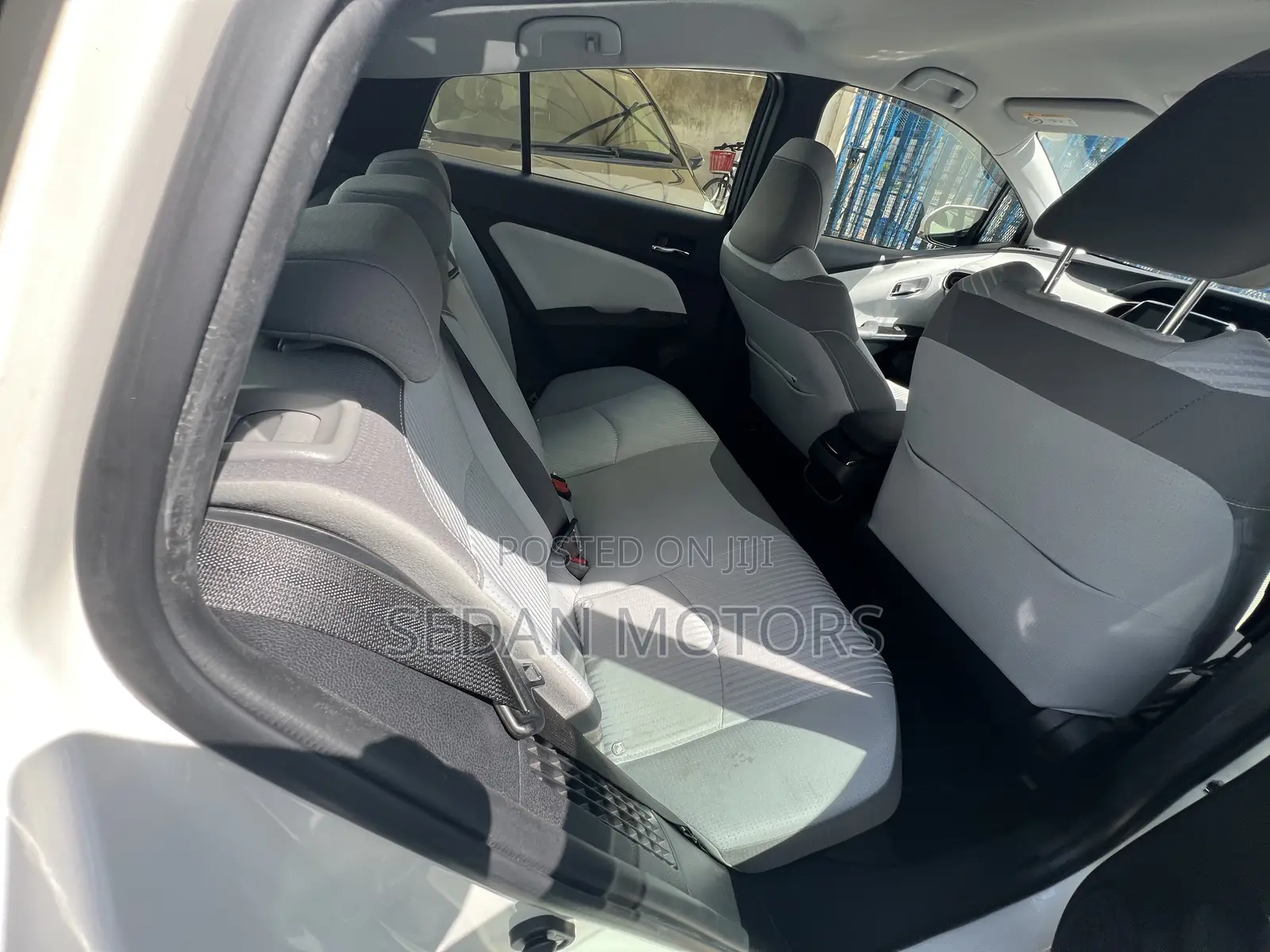 Toyota Prius 2019 White