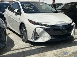 Toyota Prius 2019 White