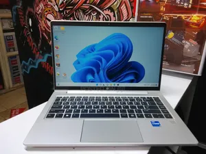Laptop HP ProBook 440 G10 16GB Intel Core i5 SSD 512GB