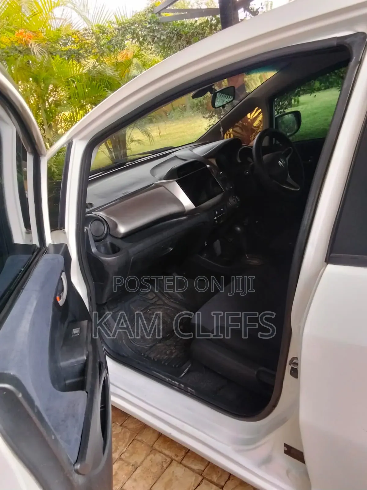 Honda Fit 2010 White