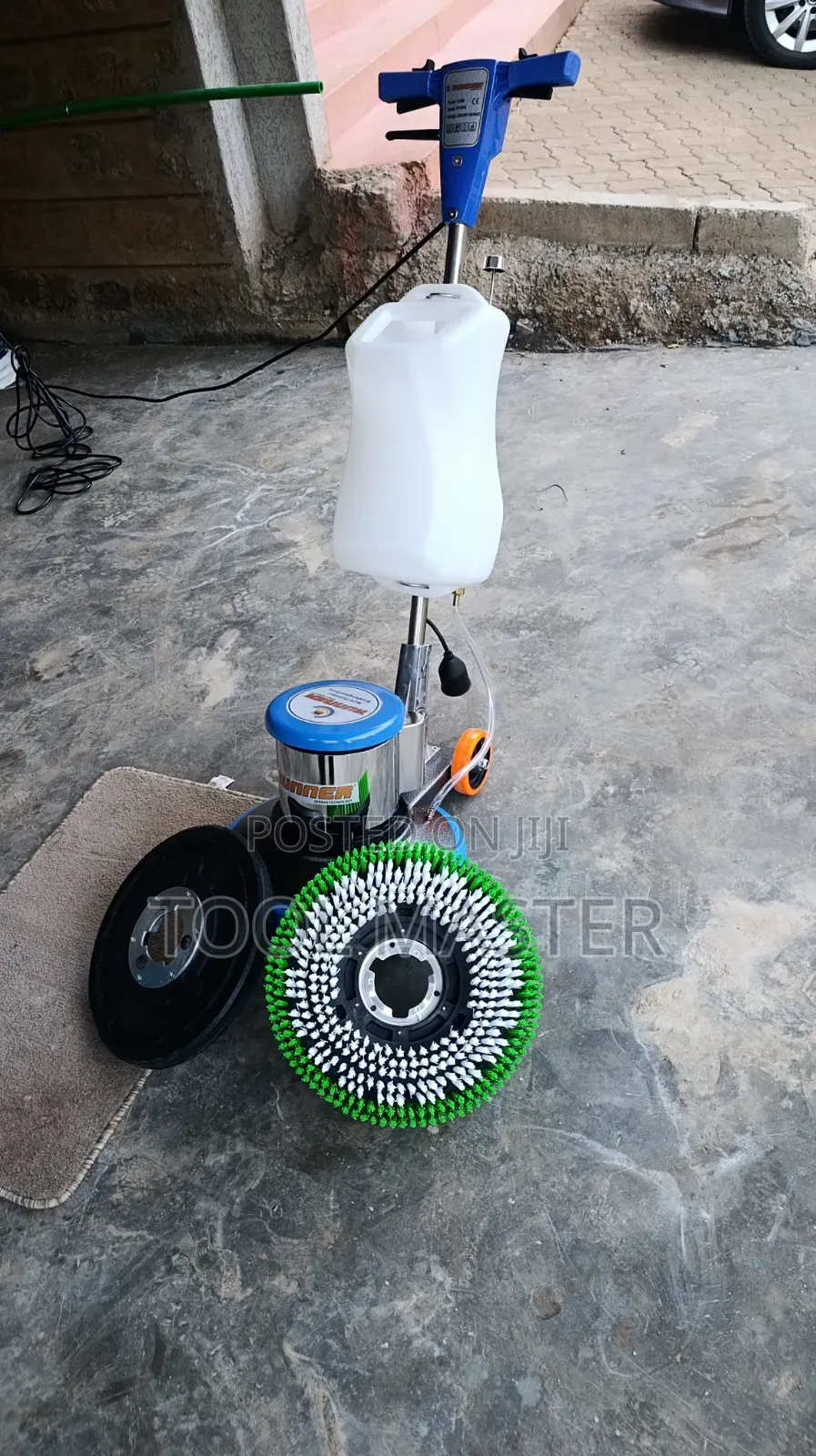Runner Electric Floor Scrubber/1200watts Portable Floor Scrubber