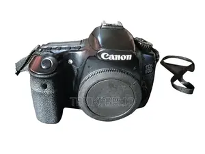 Canon Eos 60d DSLR Camera With 18-55mm Lens