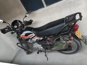 TVS HLX Plus ES 2020 Black
