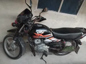 TVS HLX Plus ES 2020 Black