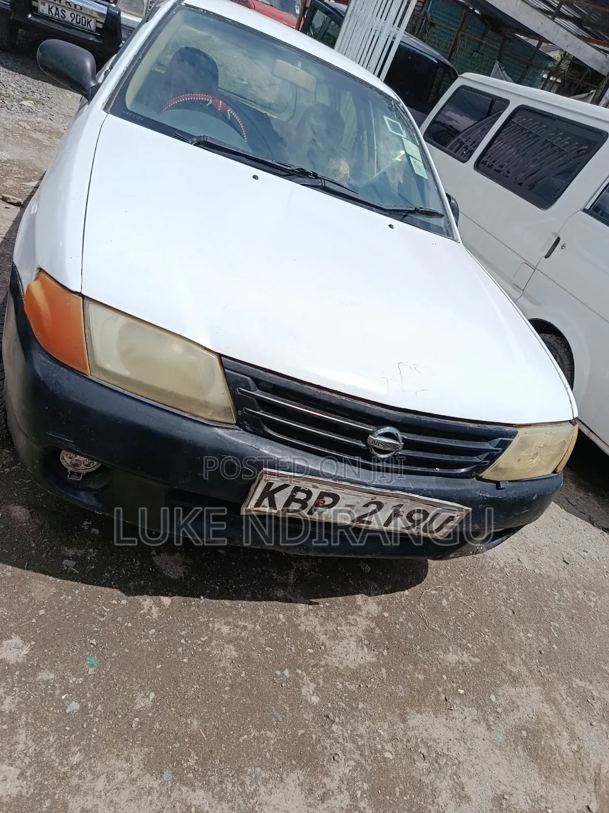 Nissan Advan 2004 White