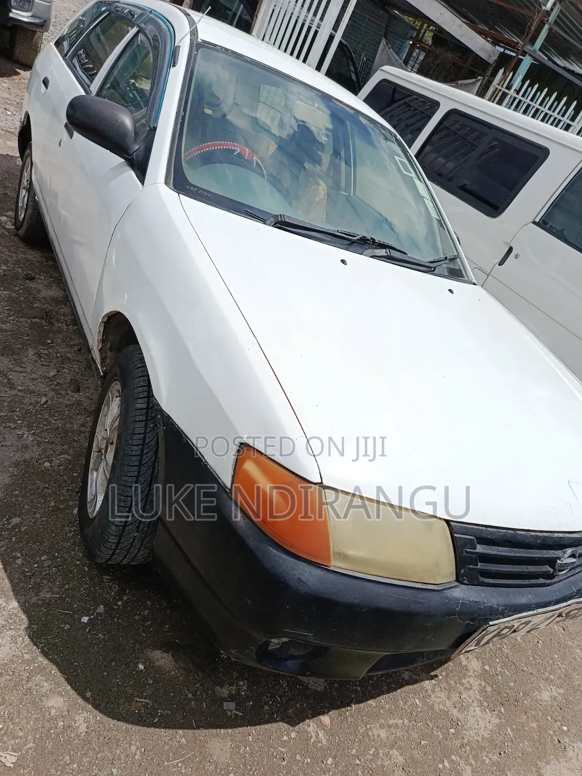Nissan Advan 2004 White