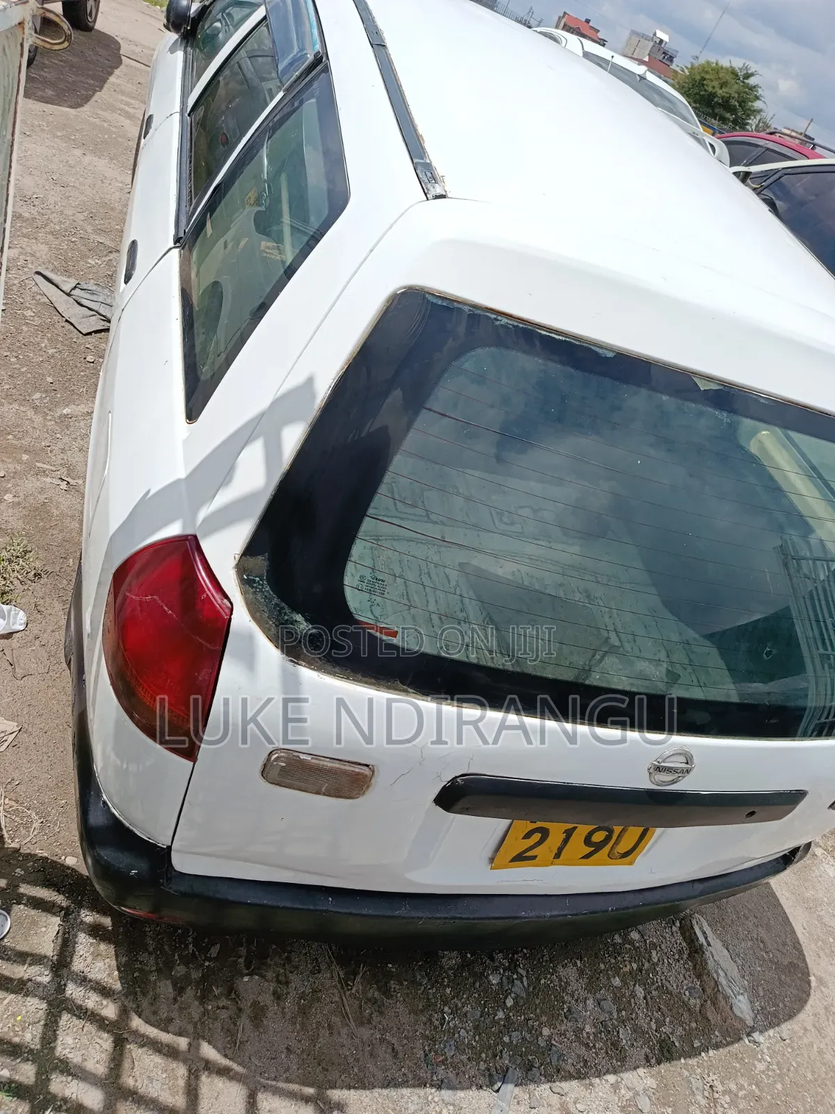 Nissan Advan 2004 White