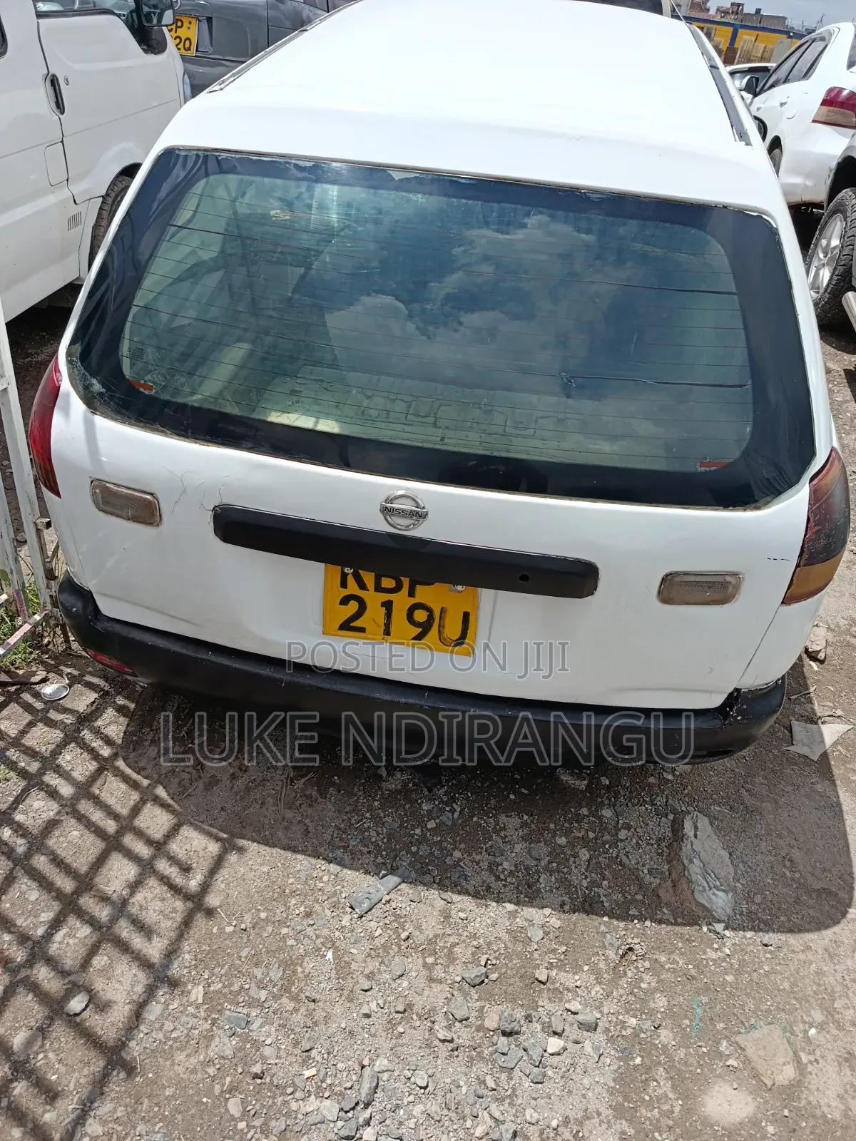 Nissan Advan 2004 White