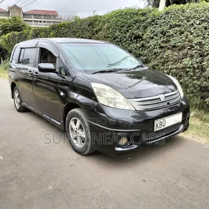 Toyota ISIS 2006 Black