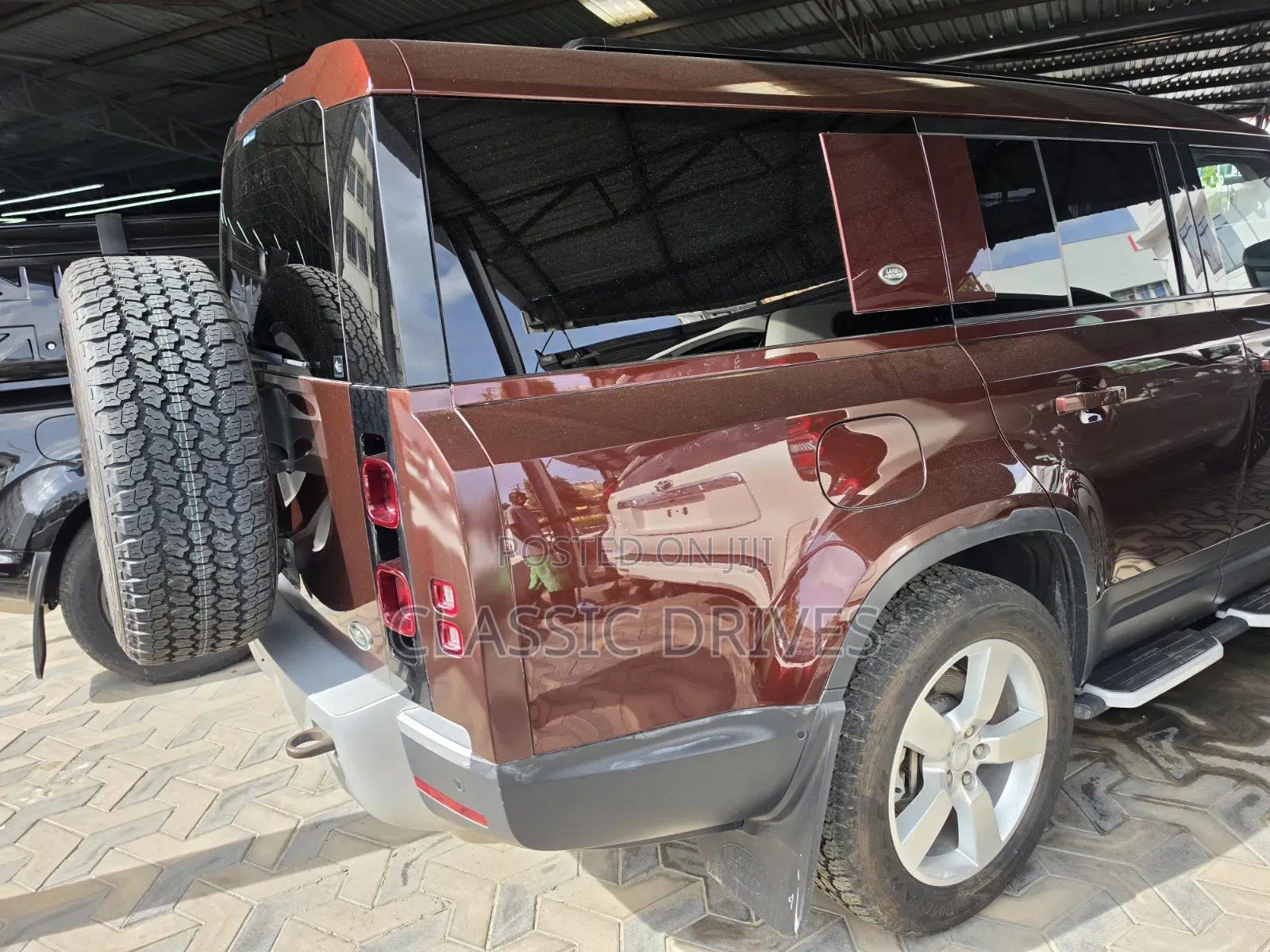 Land Rover Defender 2021 Maroon
