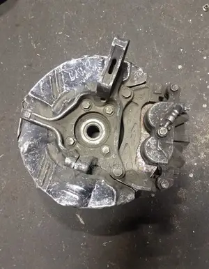Front Hub Subaru Legacy 