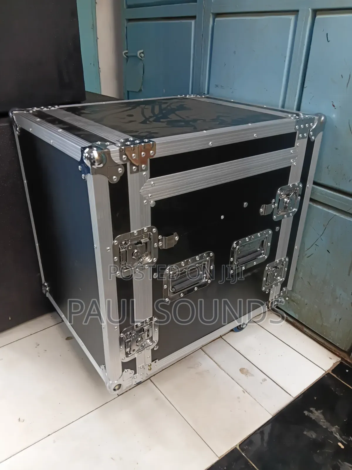 Heavy-duty Rolling Road Case / Flight Case 9u