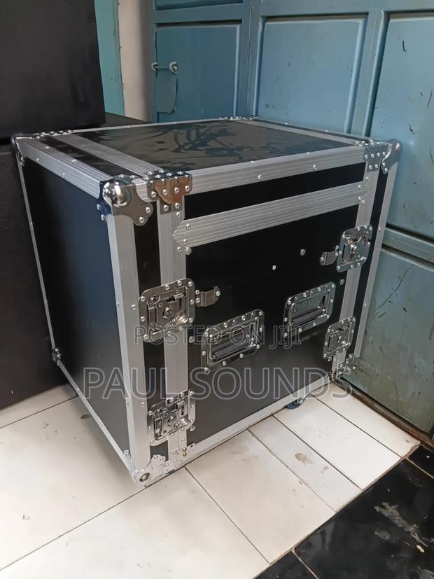 Heavy-duty Rolling Road Case / Flight Case 9u