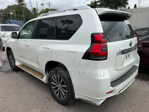 Toyota Land Cruiser Prado 2021 White