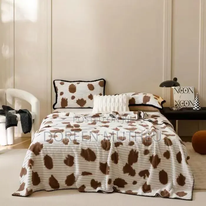 Flowered Theme Fleece Blankets