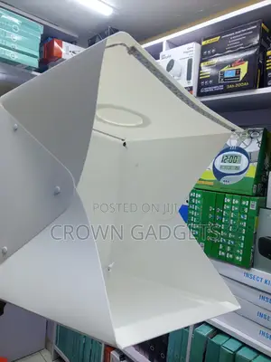Portable 40x40 Photography Light Box With Backdrops