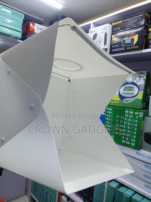 Portable 40x40 Photography Light Box With Backdrops - thumbnail 3