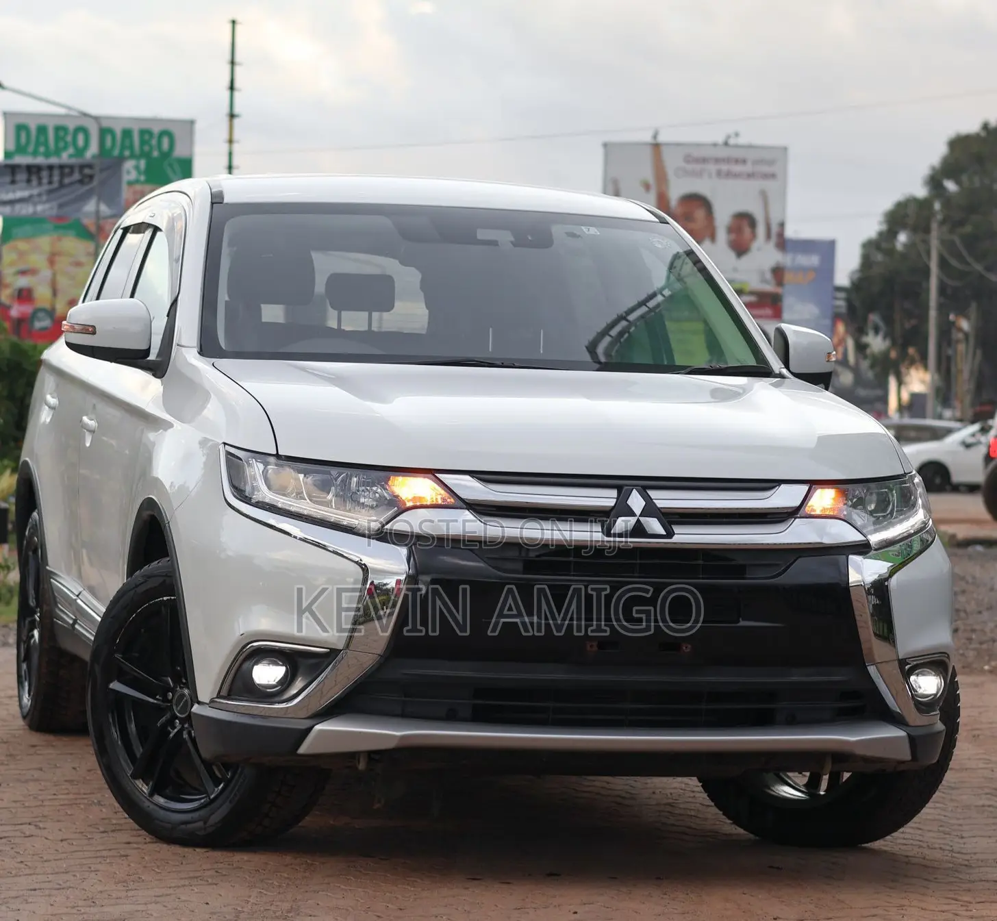 Mitsubishi Outlander 2018 White