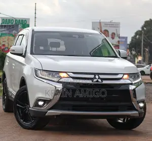 Mitsubishi Outlander 2018 White