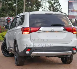 Mitsubishi Outlander 2018 White