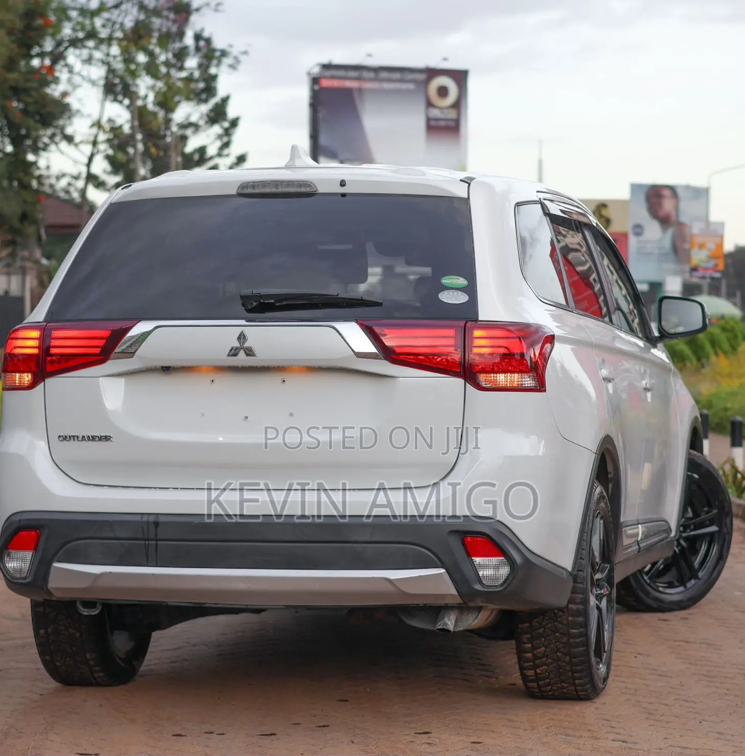 Mitsubishi Outlander 2018 White
