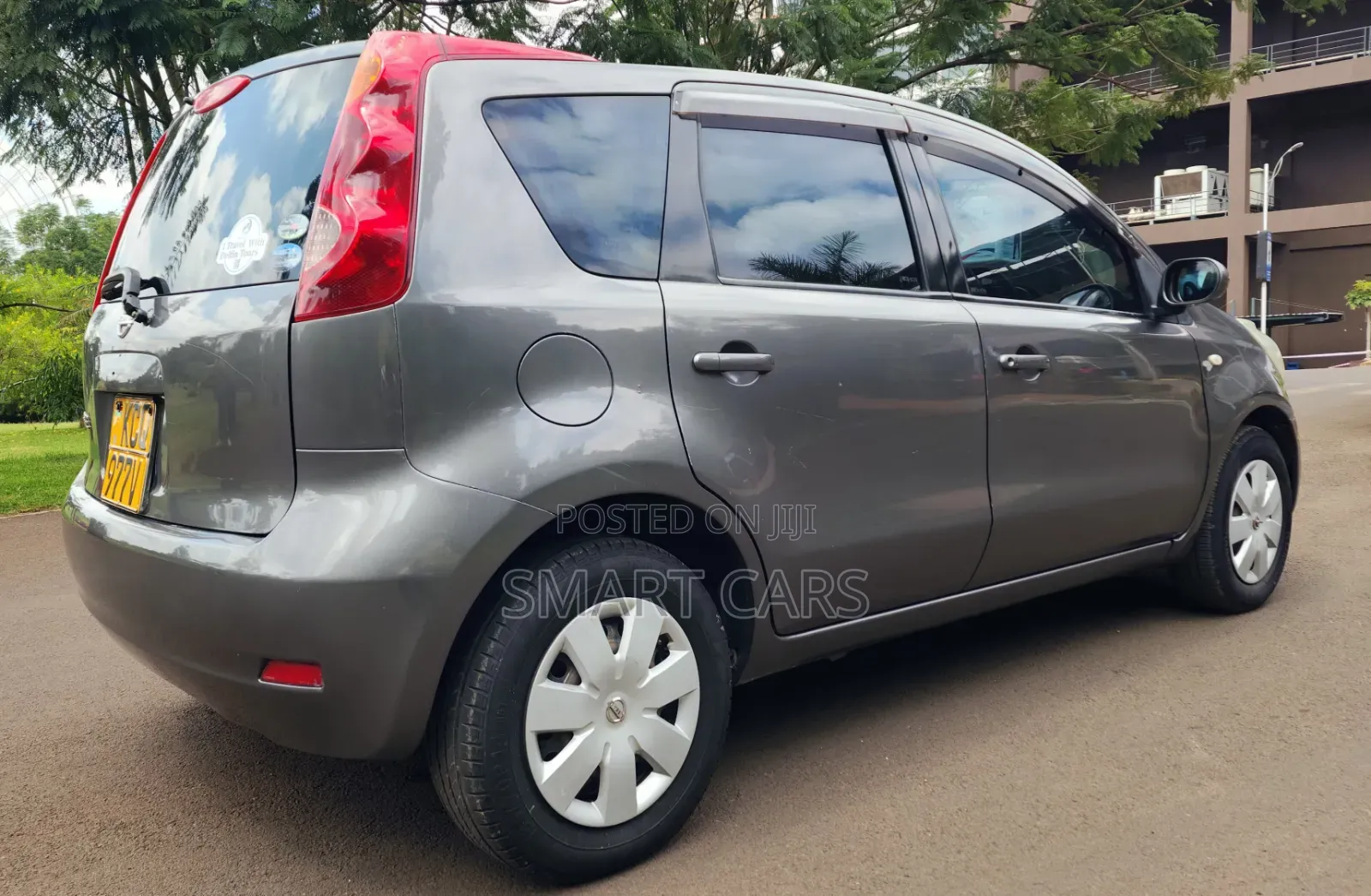 Nissan Note 2011 Silver