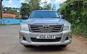 Toyota Hilux 2015 Silver