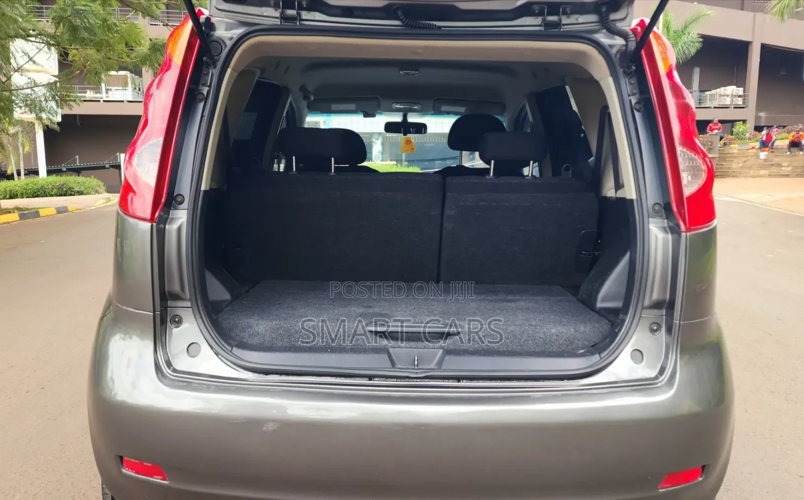 Nissan Note 2011 Silver