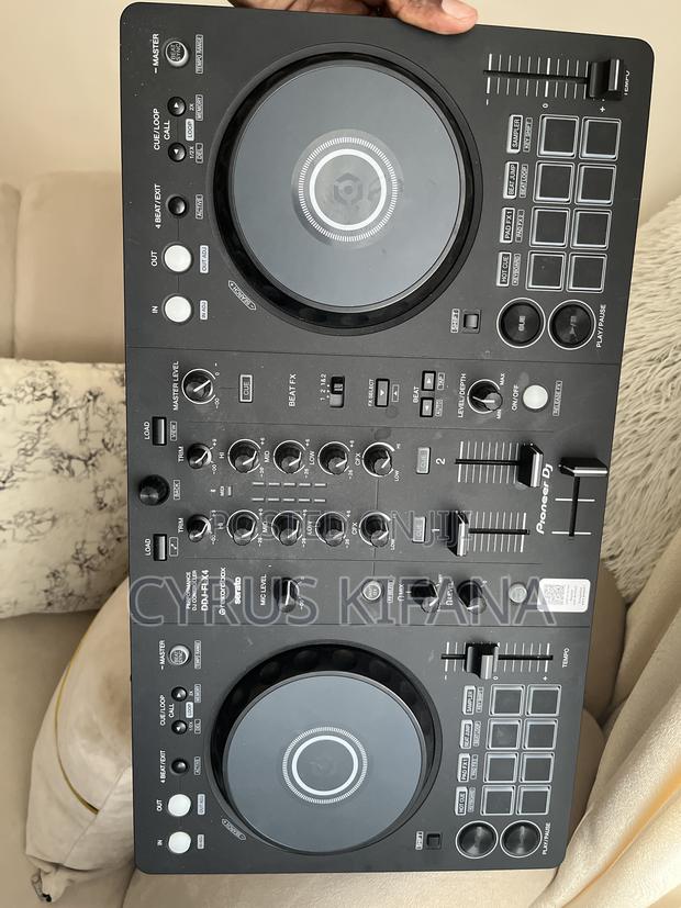 This Is a Pioneer Dj DDJ-Flx4 2-Channel Dj Controller - thumbnail 4