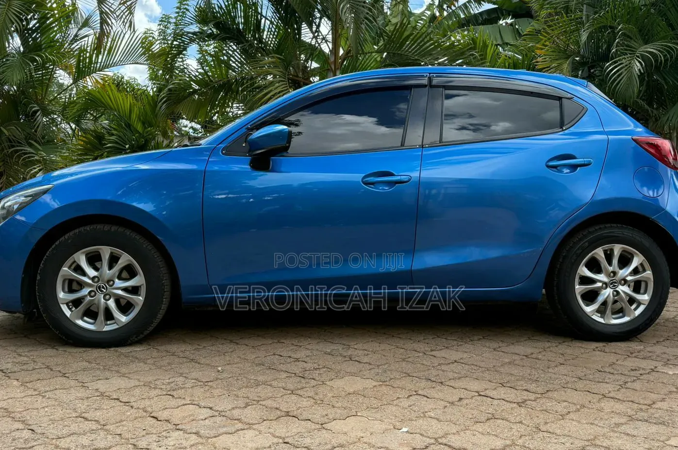 Mazda Demio 2018 Blue