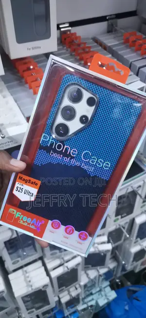 Blue Carbon Fiber-Style Phone Case With Magsafe