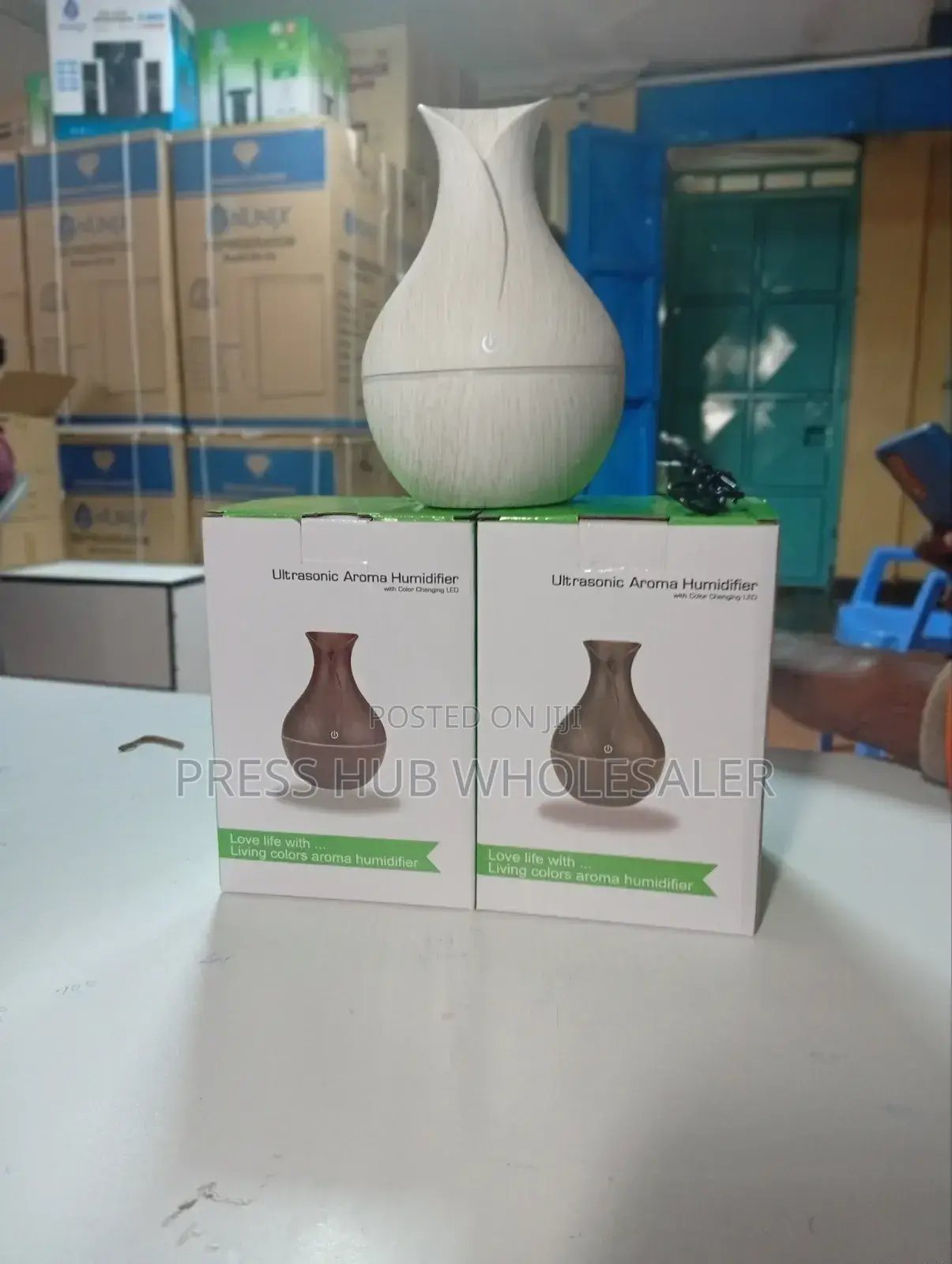 Ultrasonic Aroma Humidifier With Color Changing Led