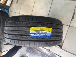 285/40zr21 Accelera