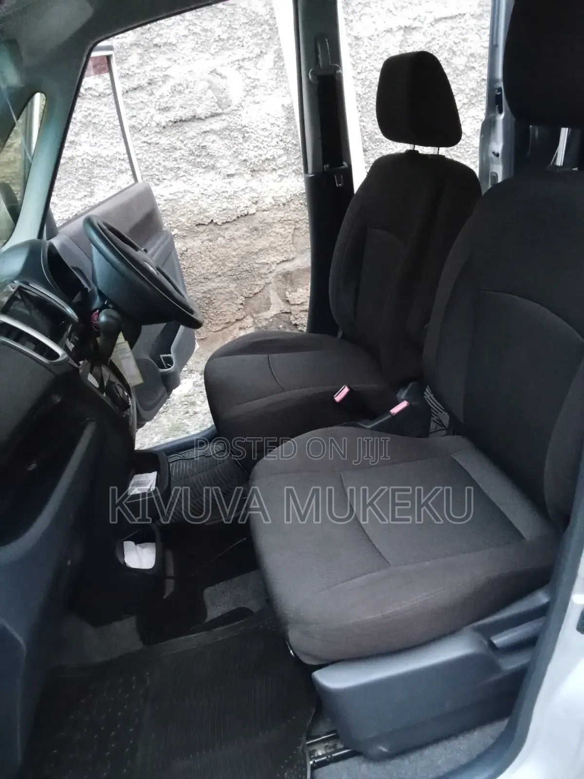 Mitsubishi SpaceWagon 2012 Silver