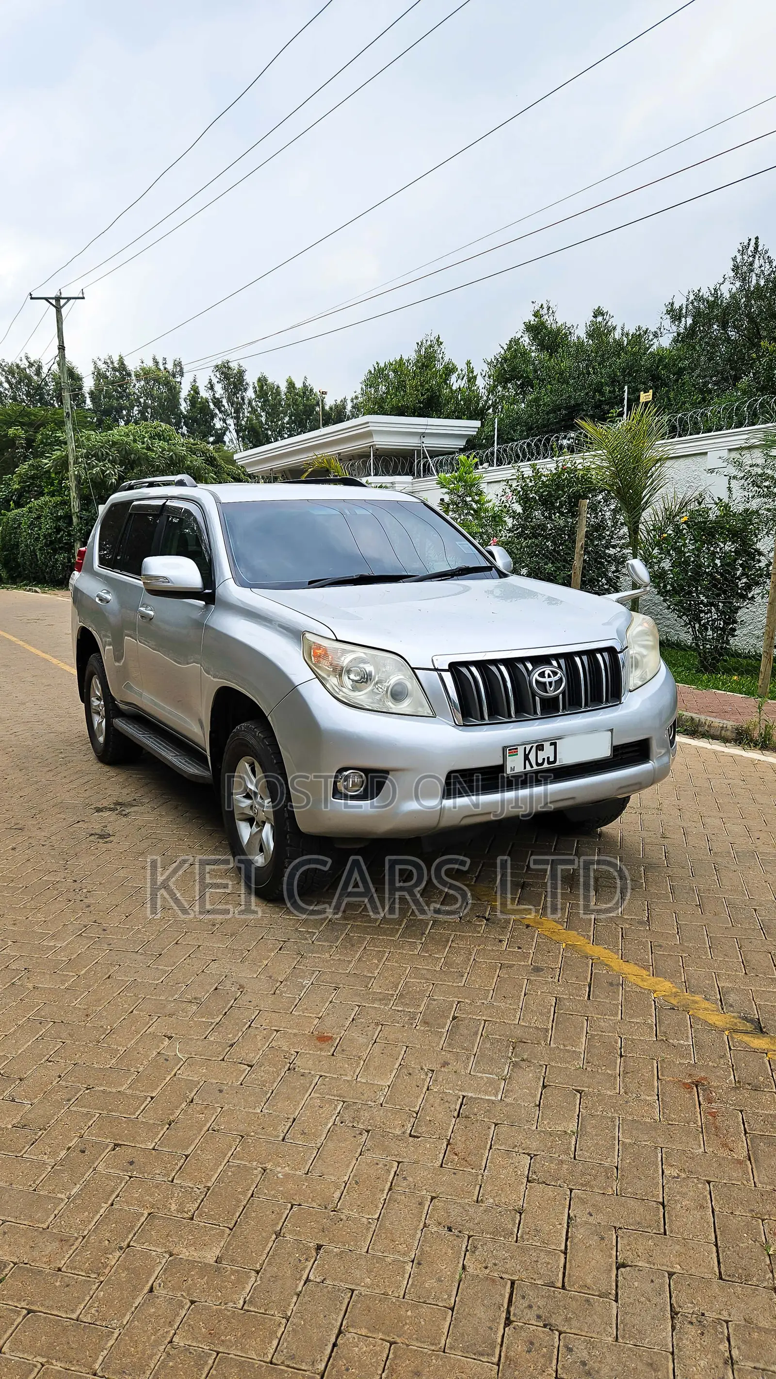 Toyota Land Cruiser 2009 Silver