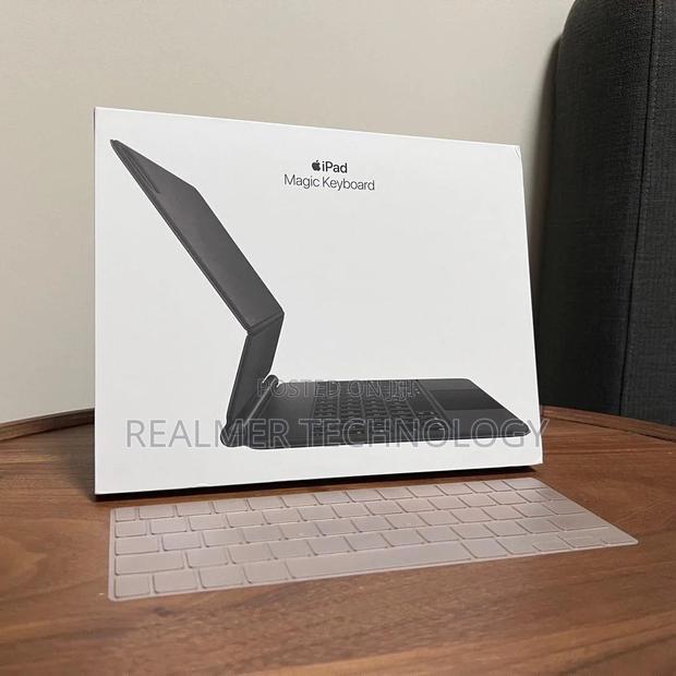 Apple iPad Magic Keyboard 12 Inch Black