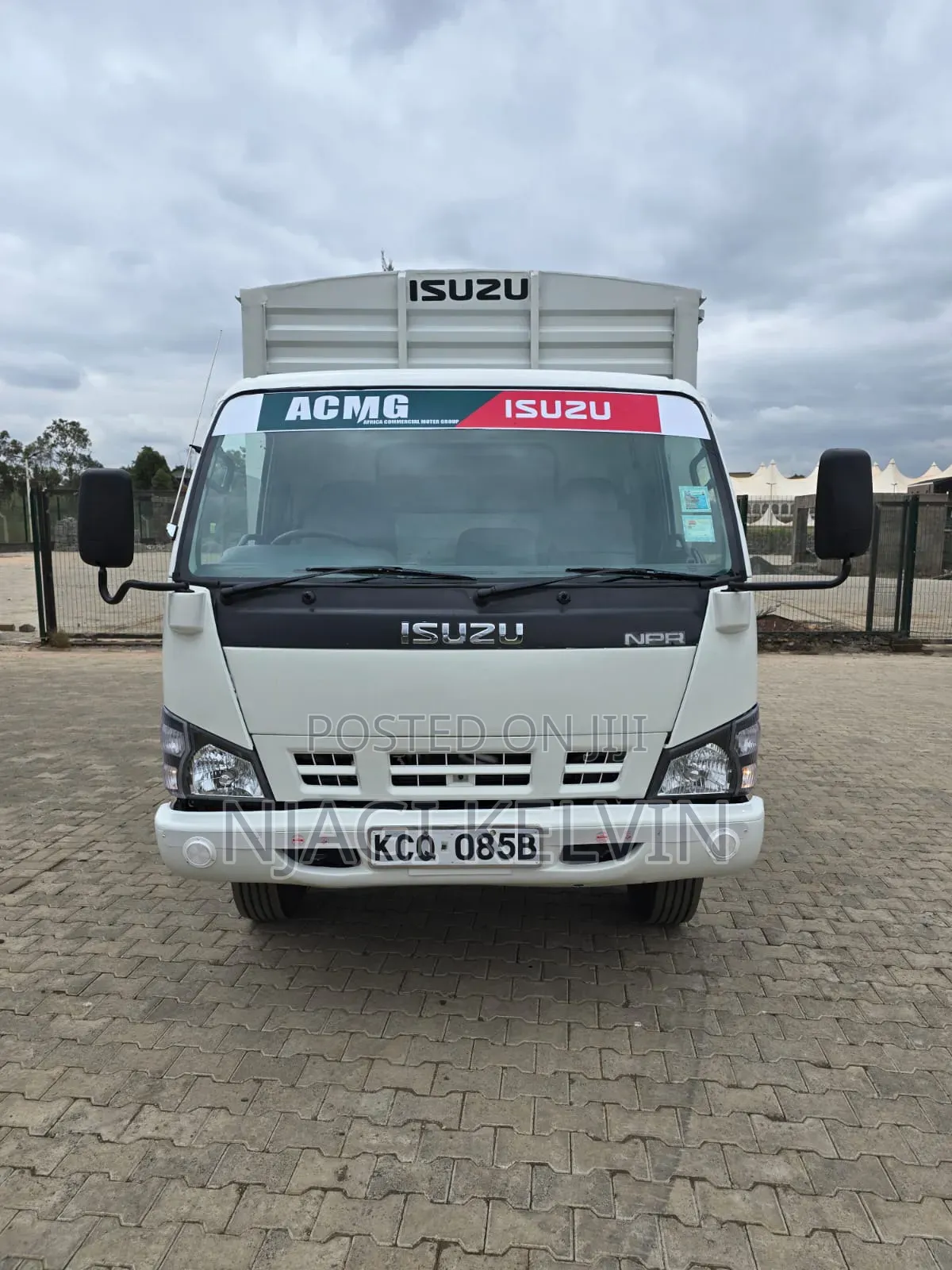 White Isuzu NPR